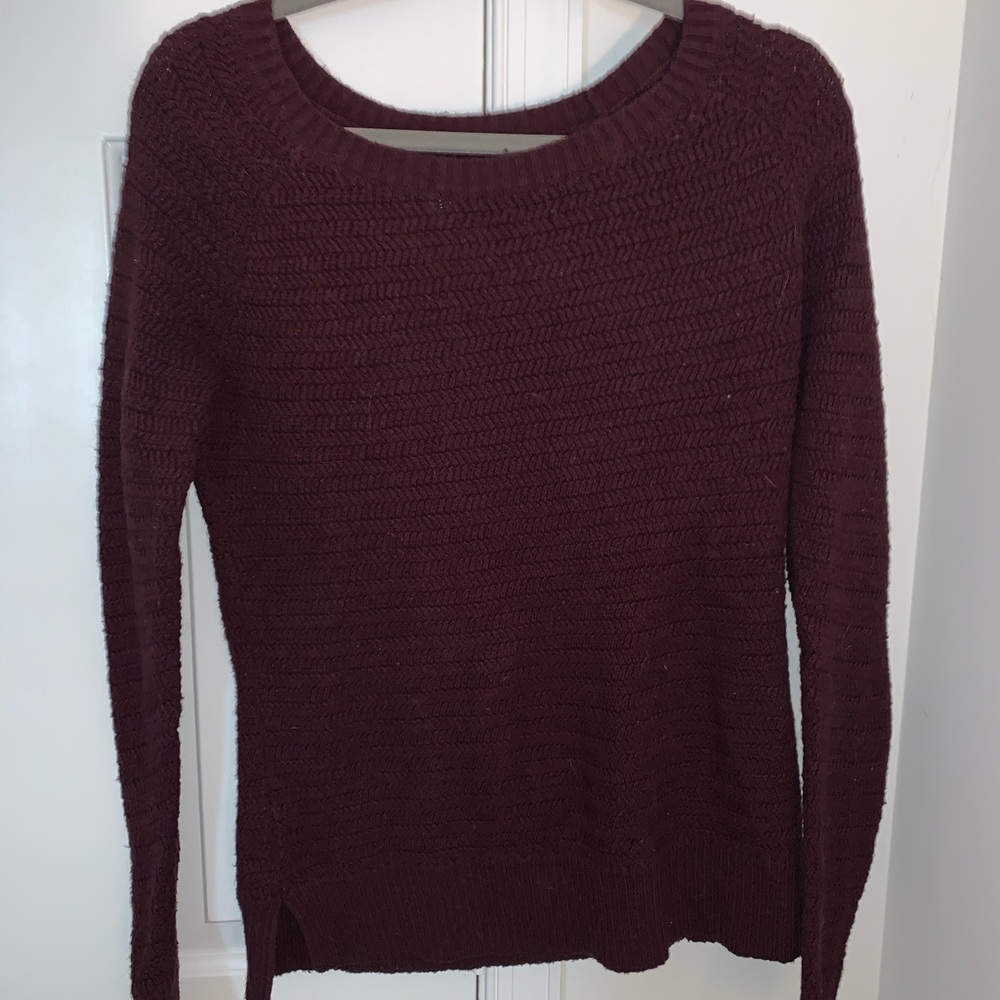 Maroon sweater